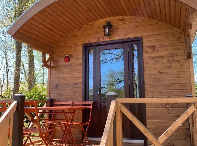 Les Roulottes De L Herm Piscine Jacuzzi Perigord 팜스테이 Rouffignac Saint-Cernin