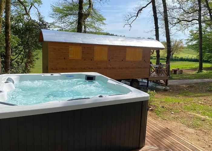 Κατάλυμα σε φάρμα Les Roulottes De L Herm Piscine Jacuzzi Perigord *
