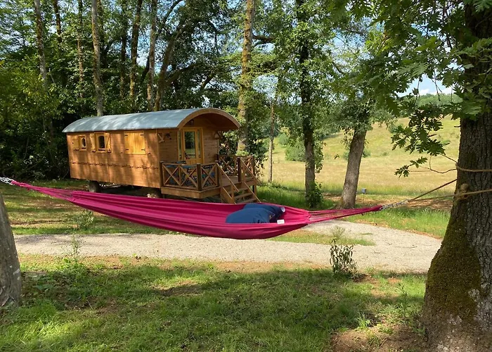 Les Roulottes De L Herm Piscine Jacuzzi Perigord *
